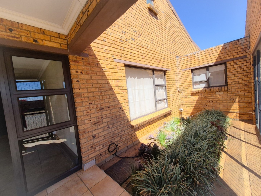 Commercial Property for Sale in Sasolburg Industrial Zone 2 Free State